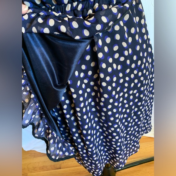 Pretty lined chiffon faux-wrap dress - Picture 4 of 7